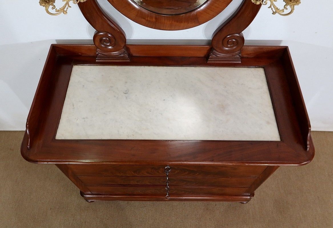 photo vinterior Small Psyche Commode, Restoration Period, Early 19th Century