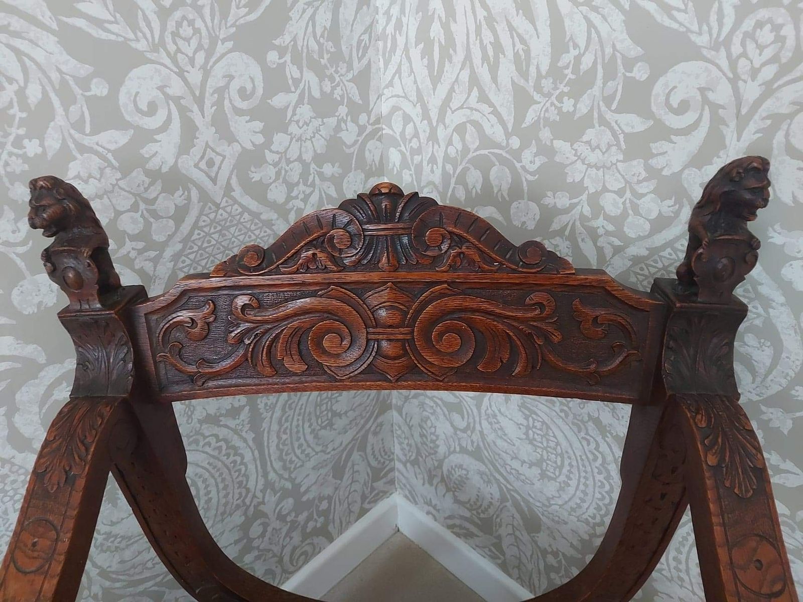 Antique 19th Century Oak Lion Shield Italian Dante Savonarola  Renaissance  Chairs photo for sale