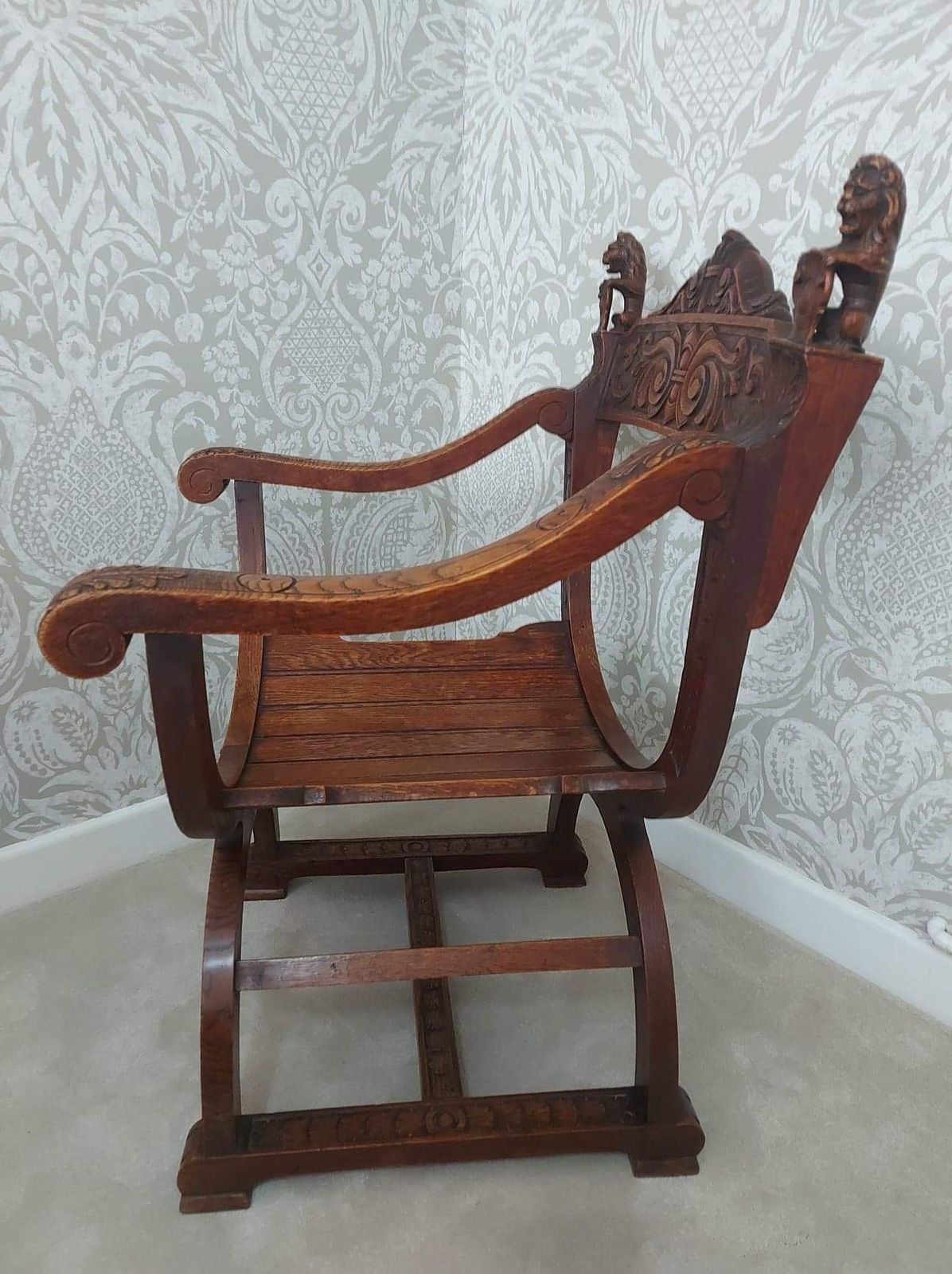 Antique 19th Century Oak Lion Shield Italian Dante Savonarola  Renaissance  Chairs photo 395.0