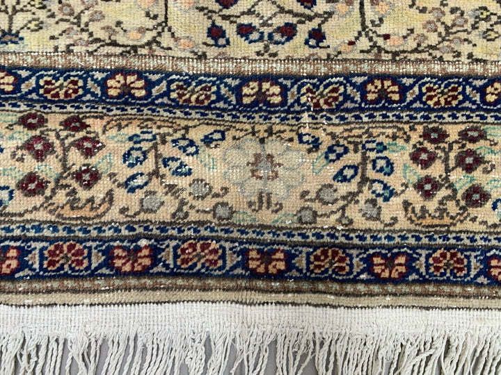 Vintage Square Turkish Rug 205x200 Cm, Tribal Wool Carpet Larg photo vintage