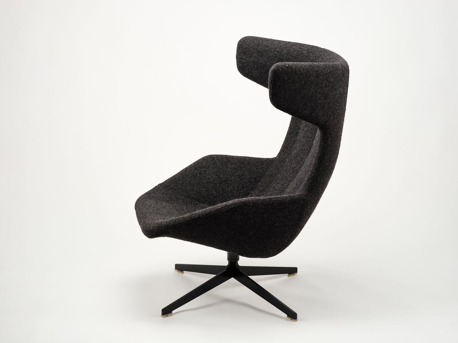 Unique & Rare Fully Refurbished 'Take A Line For A Walk Swivel Armchair' By Alfredo Häberli For Moroso Circa 1990s. 15 Matching Chairs Available. photo 1995.0