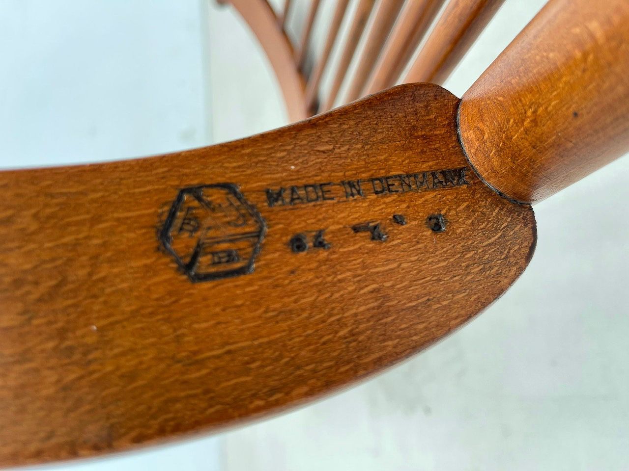 photo furniture Mid Century "J16" Rocking Chair By Hans Wegner