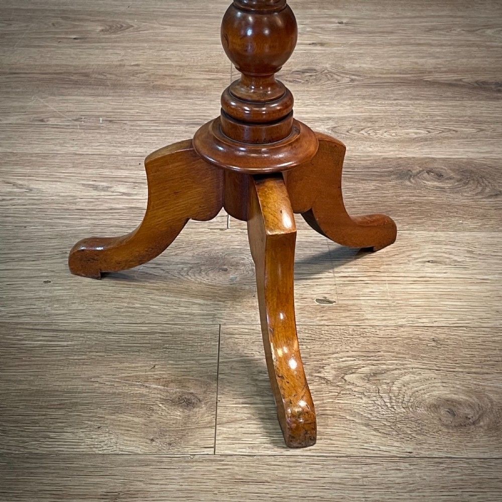 Attractive Antique Victorian Small Satin Birch Pedestal Circular Occasional Table photo 235.0