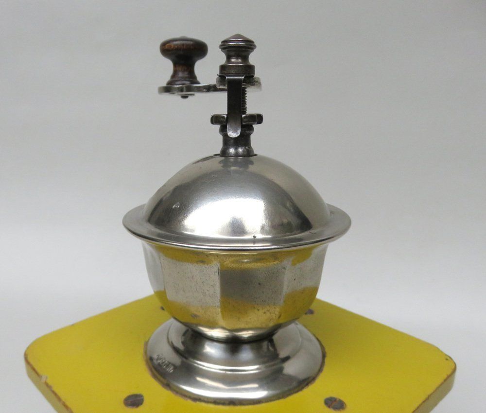 100th Anniversary Coffee Grinder From Kissing & Möllmann Manufactured, 1926 photo vinterior