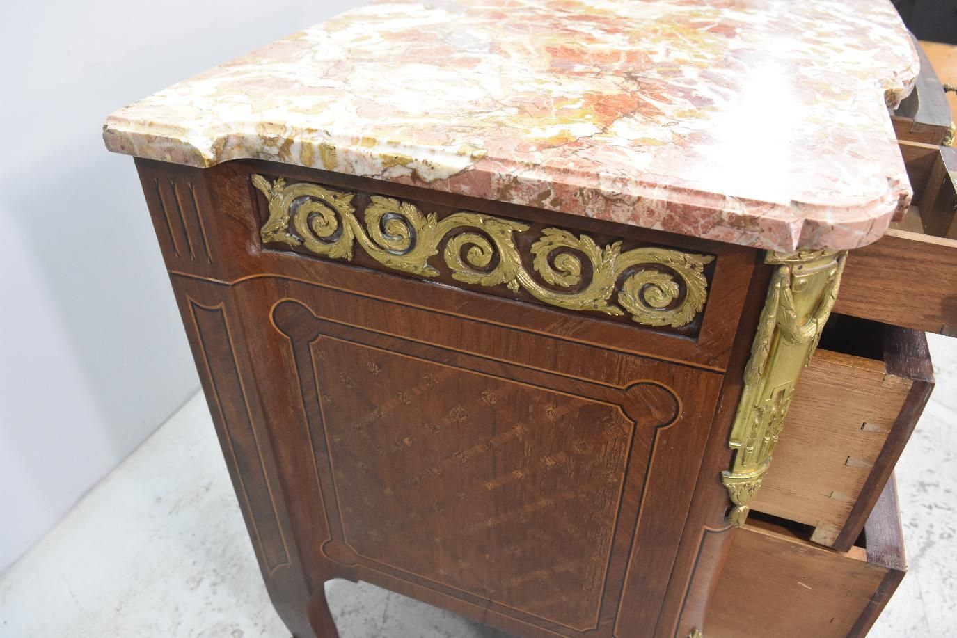 photo vinterior Transition Style Chest Of Drawers Inlaid 19th Century Rosewood
