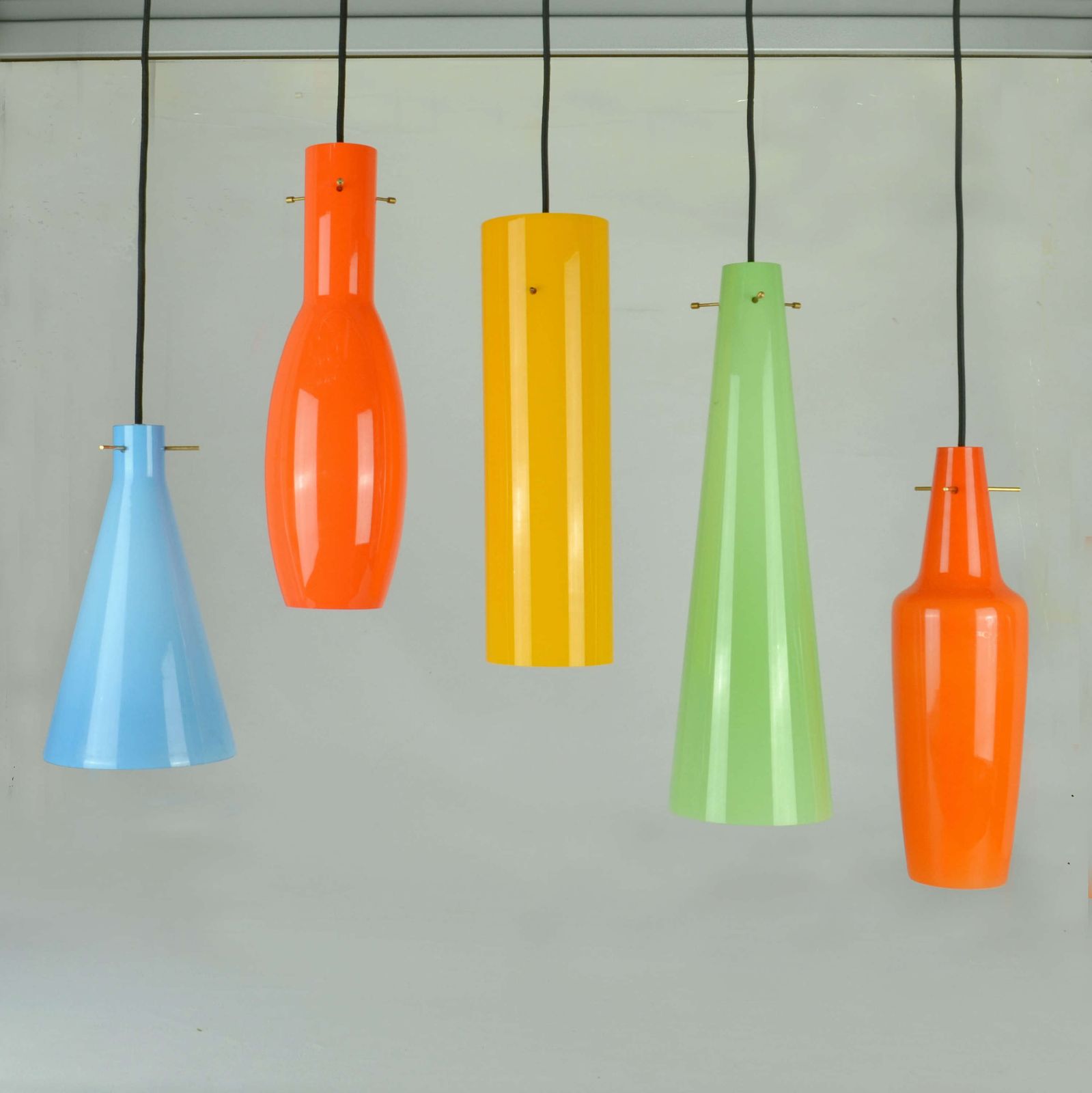 photo furniture Set Of Five Color Glass Vistosi Murano 1950's Pendants