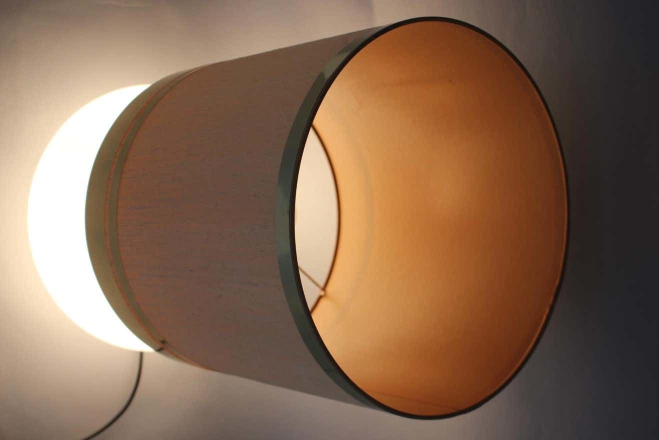 photo vintage 1970s Beautiful Large Glass And Brass Table Lamp, Italy