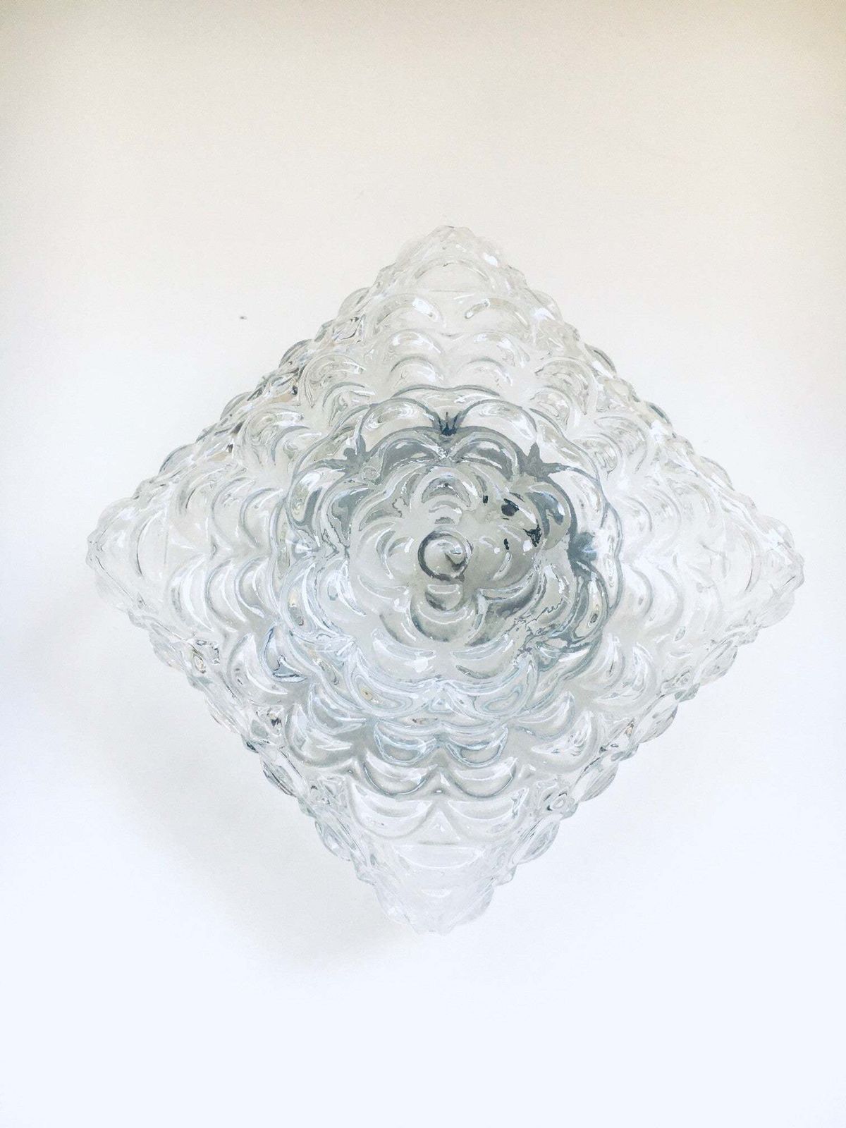Mid Century Modern Vierkante 'Flower' Glazen Wandlamp, Jaren 1970 photo vinterior