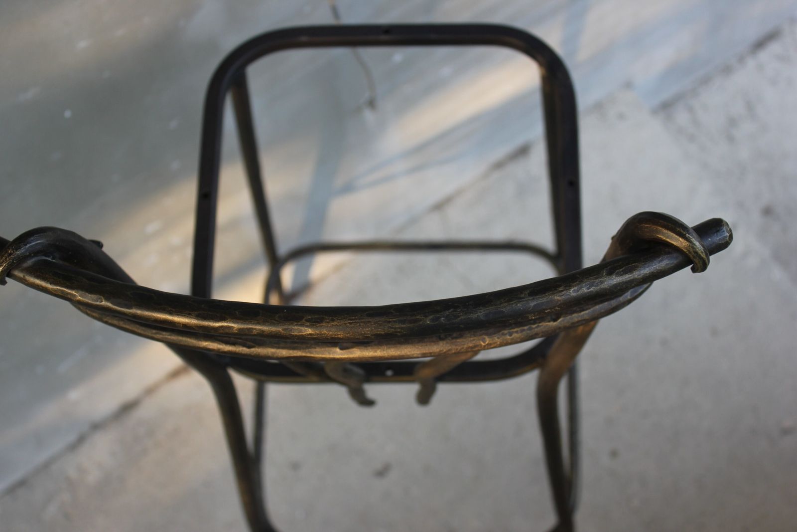 Dining Room Or Bar Stool Wrought Iron High Chair Unique Design Furniture Solid Metal photo vinterior