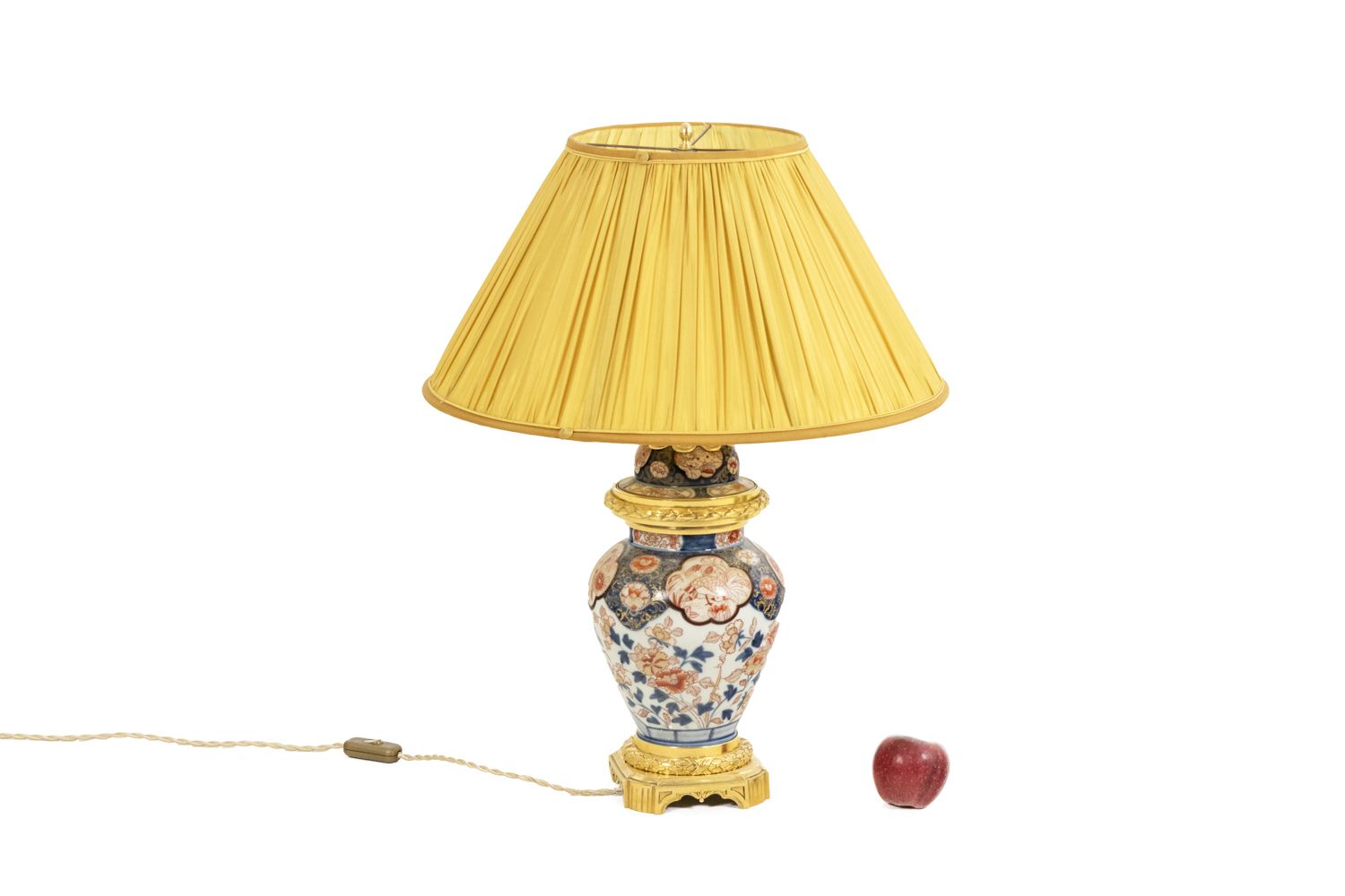 photo vinterior Lamp In Imari Porcelain And Gilt Bronze, Circa 1880