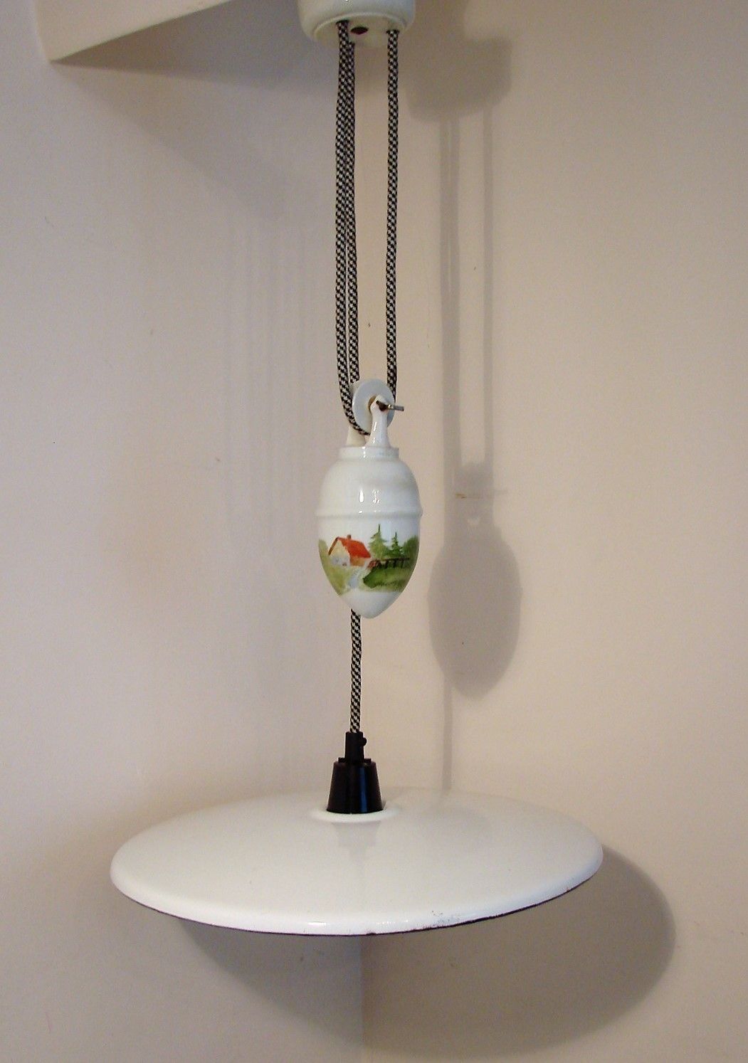 photo furniture Hanglamp met contragewicht, jaren 1930