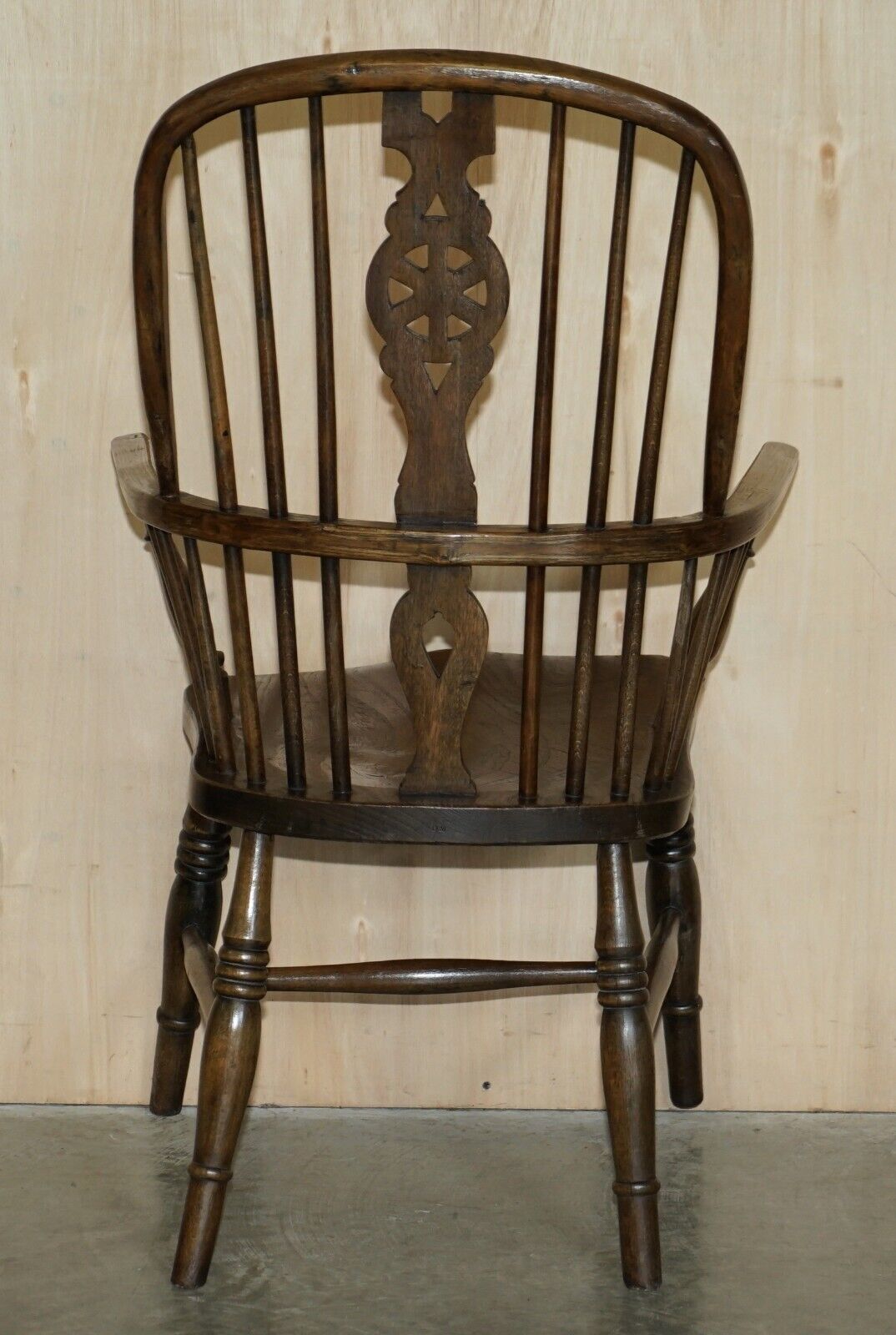 Furniture Victorian Antique 19th Century Elm Wheel Hoop Back West Country Windsor Armchair photo