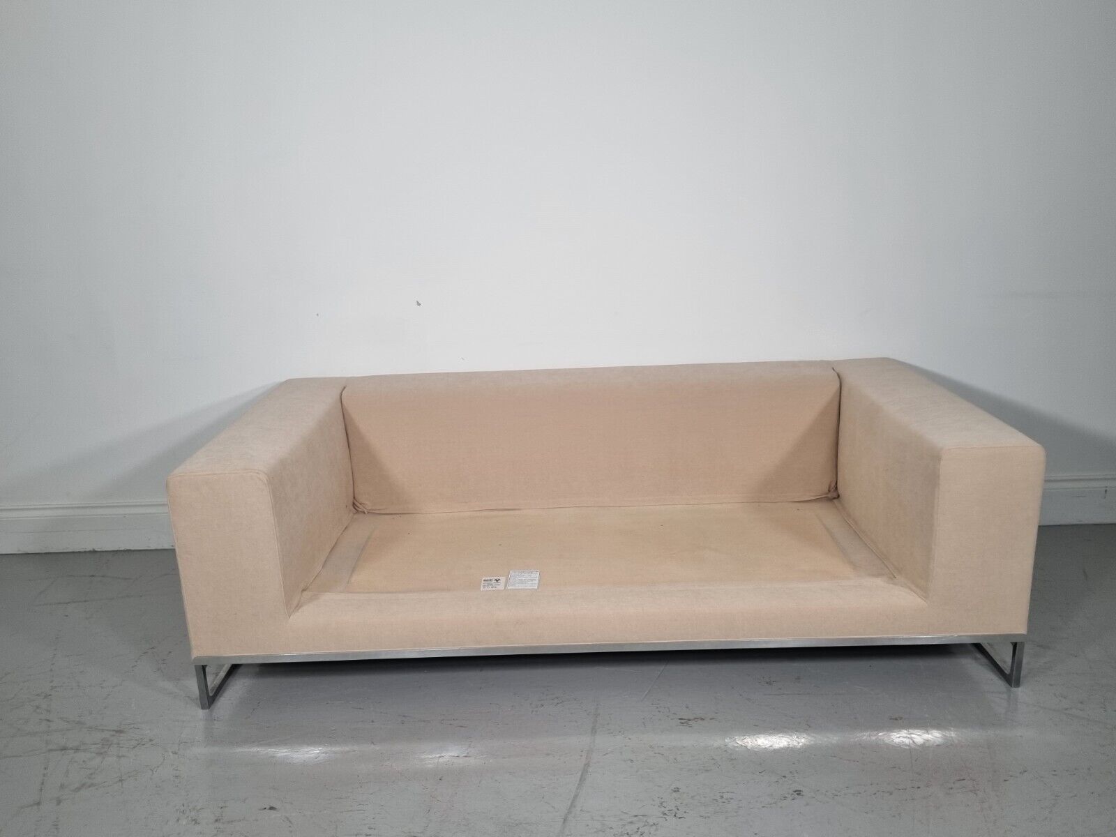 Furniture Bb Italia Dadone Sofa In Cream Chenille Fabric In Immaculate Condition photo