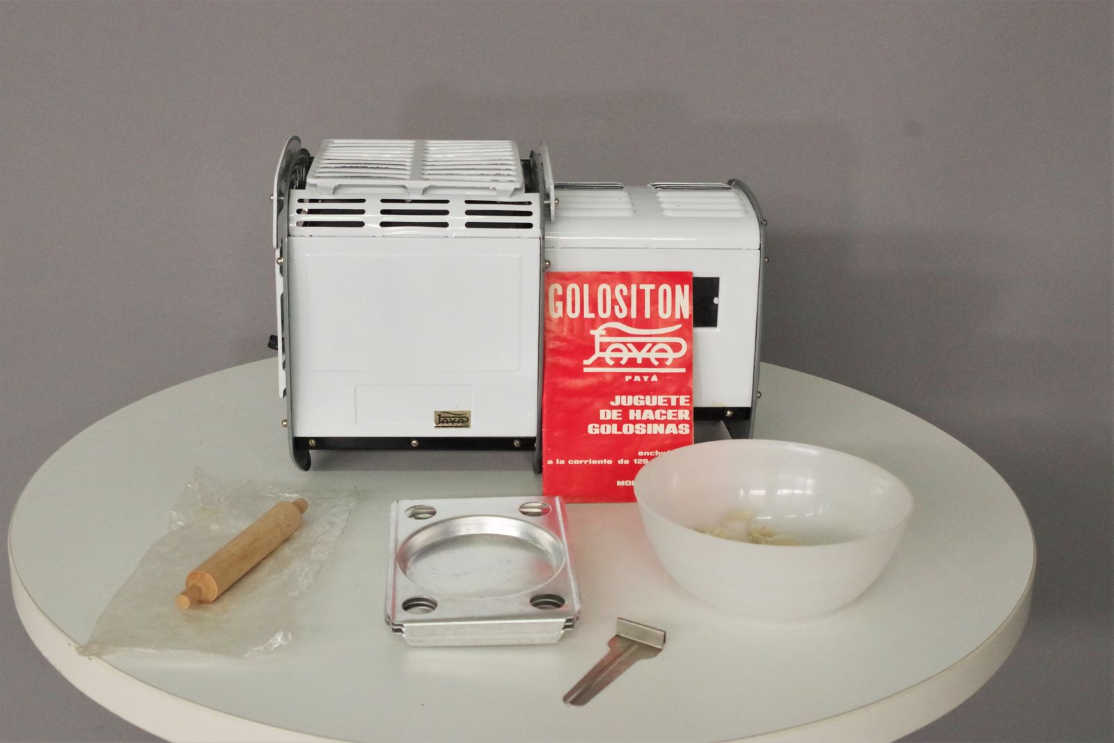 photo furniture Children's Machine For Making Golositòn Bread Mod. N. 151   Payà, 1960s