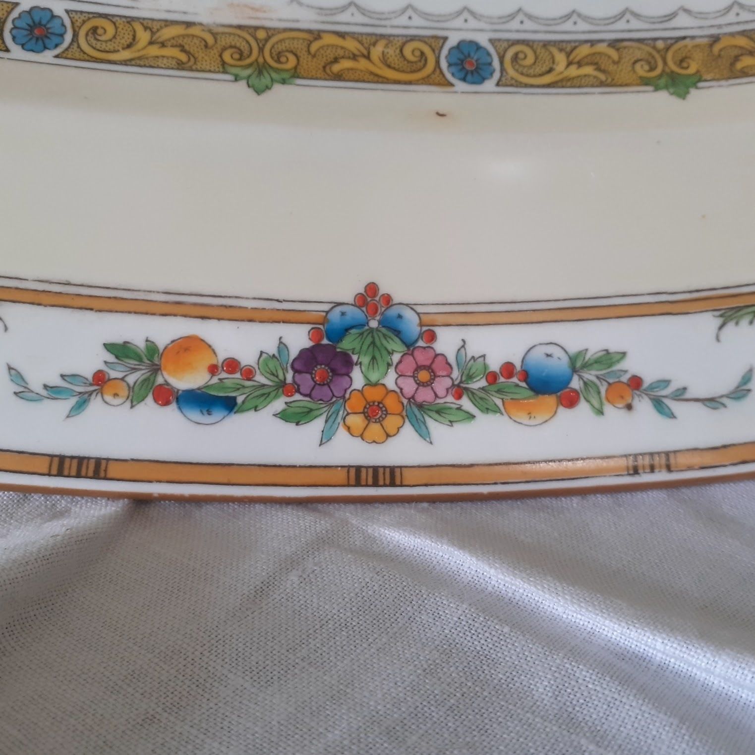 Antique Minton "Helena" Large (18.5") B1056 Platter   Yellow Bone China   Blue Urns And Flowers photo vinterior
