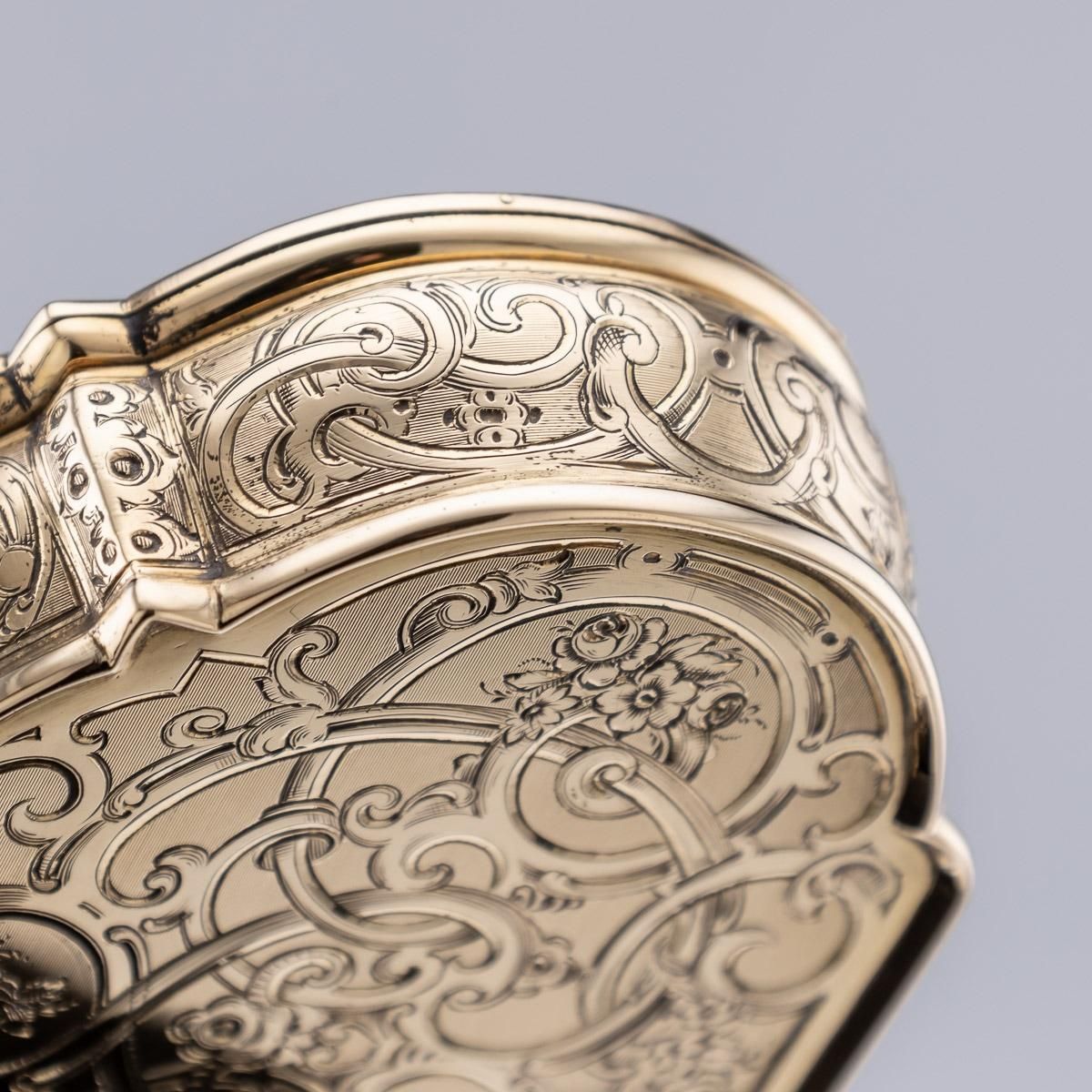 photo vinterior 19th Century French 18k Gold Royal Presentation Snuff Box, C.1850