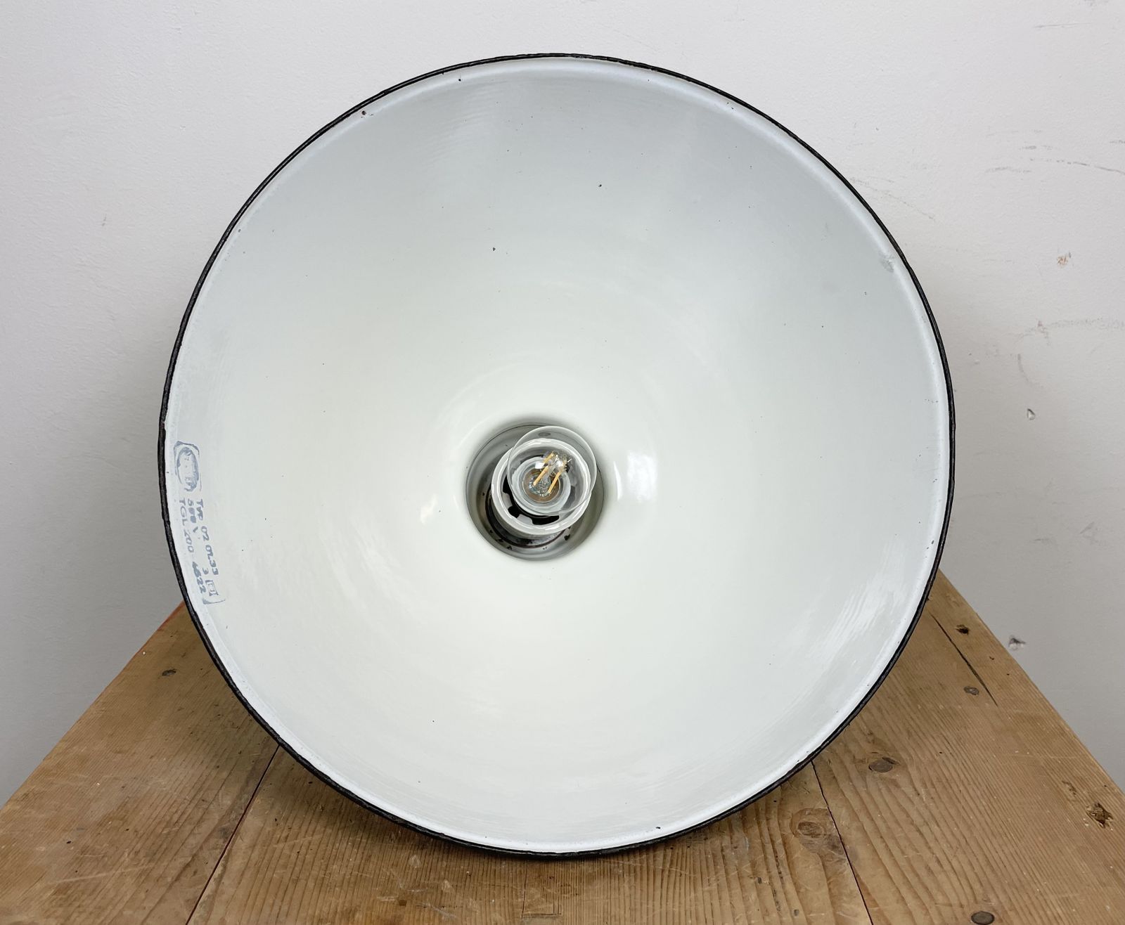 East German Black Enamel Factory Light By Lbd Veb Leuchtenbau Dresden, 1950s photo vinterior