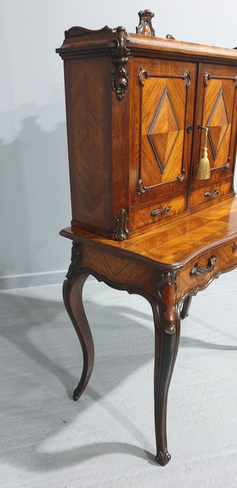 photo vintage Outstanding French Bonheur Du Jour Desk