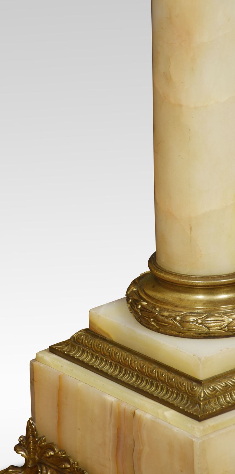 Onyx Pedestal photo Home Decor