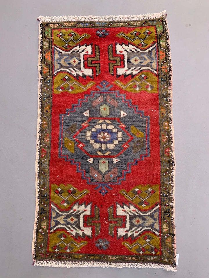 Small Vintage Turkish Rug 90x50 Cm, Short Runner, Tribal, Shabby Chic