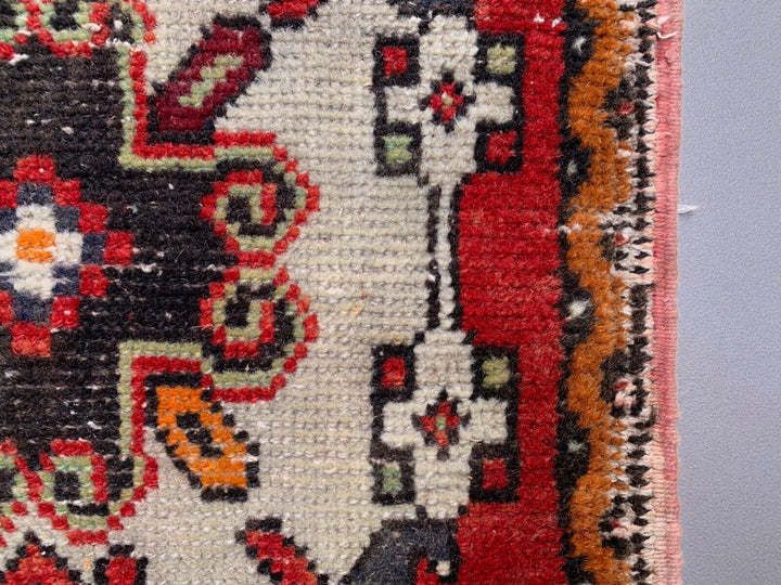 Small Vintage Turkish Rug 94x50 Cm, Short Runner, Tribal, Shabby Chic photo for sale