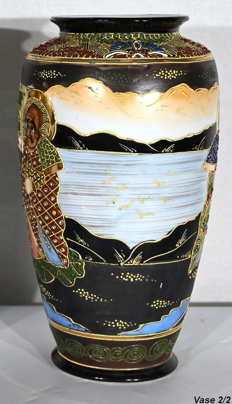 photo buy Pair Of Japanese Porcelain Satsuma Vases   Early 20th Century