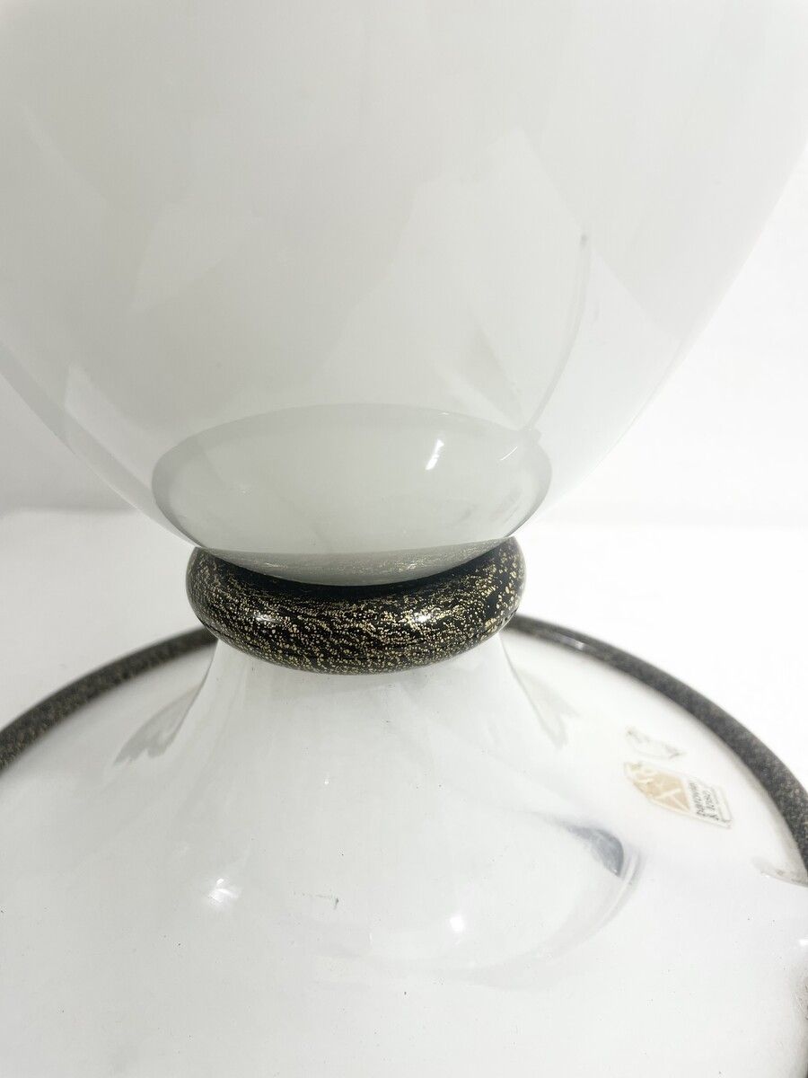 Mid Century Modern White Murano Glass Table Lamp By Barovier & Toso photo 1235.0