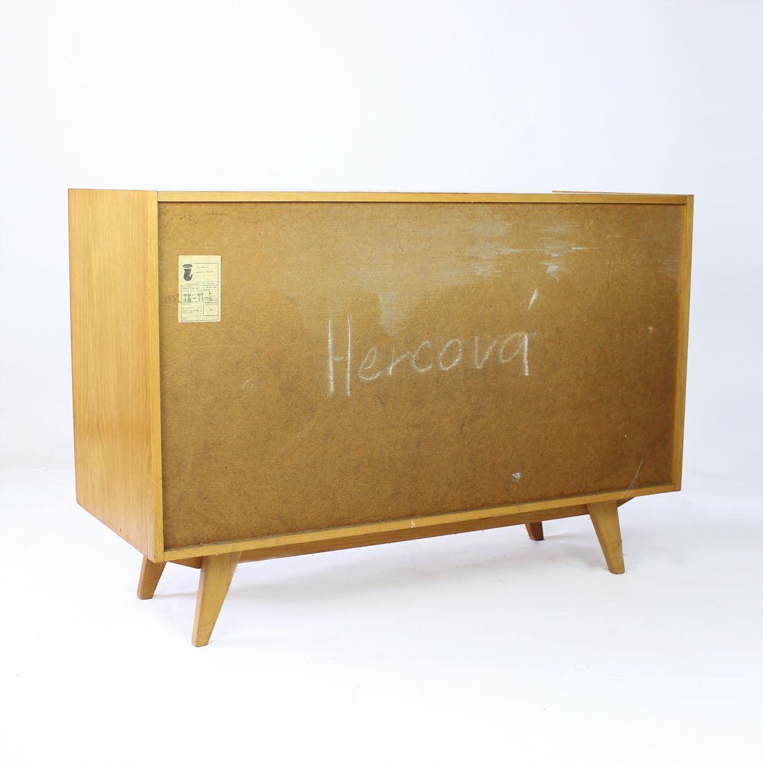 Meubels Jiri Jiroutek U 450 Type Dressoir in Eiken, Interier Praha, Tsjecho-Slowakije, ca. jaren 1960 photo
