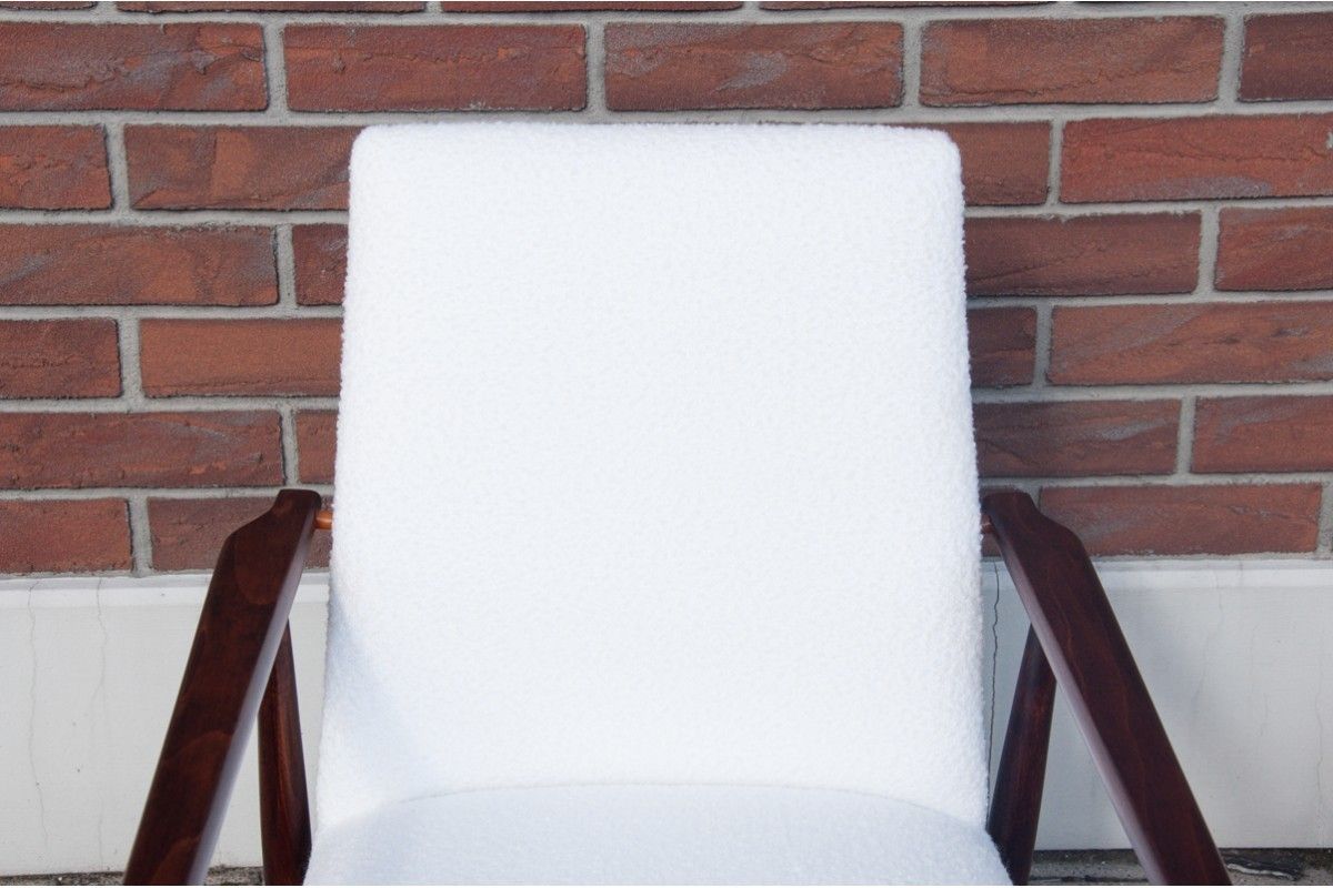Midcentury White Boucle Armchair, Poland, 1960s. photo 655.0