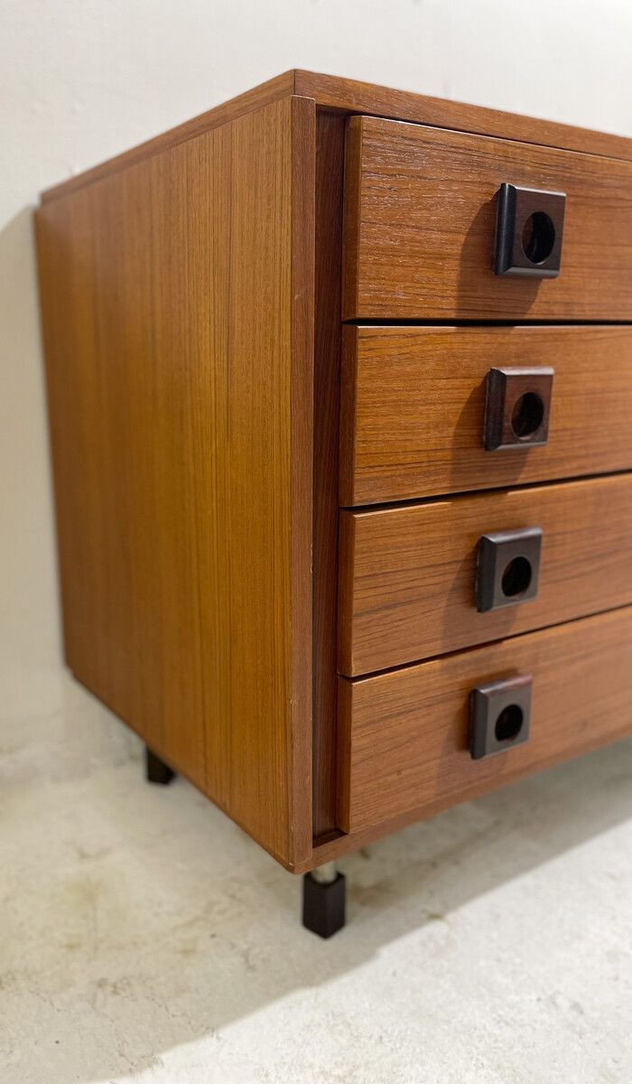 Mid Century Modern Chest Of Drawers With Square Handles photo Furniture