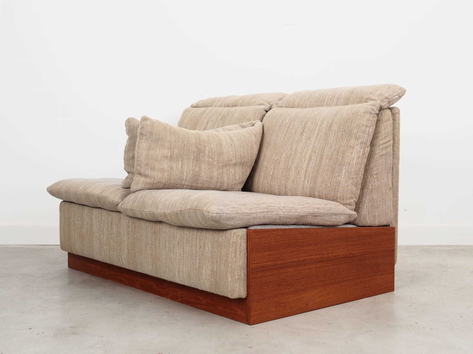 Teakhouten Bank, Deens Design, Ca. Jaren 1970, Productie Denemarken photo for sale
