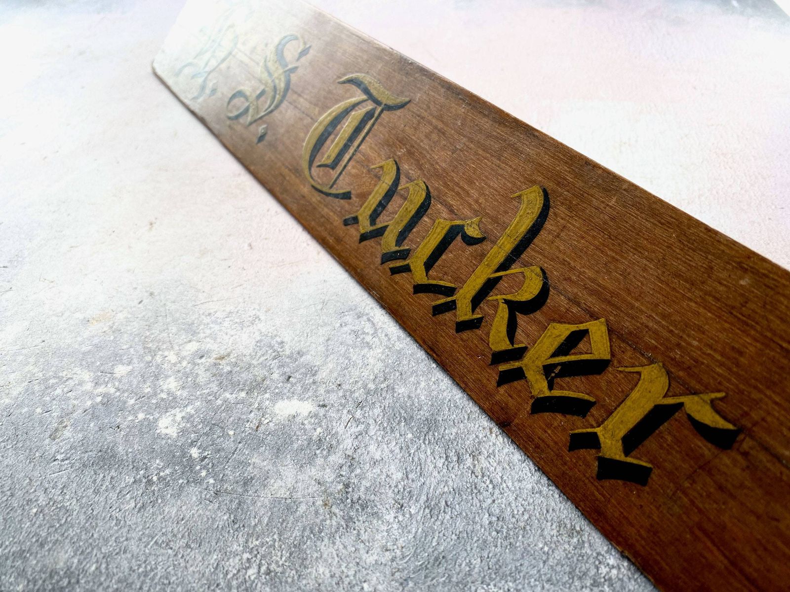Large Antique Wooden Desk Name Plate   Hand Painted   Banker, Office, Teacher photo vinterior