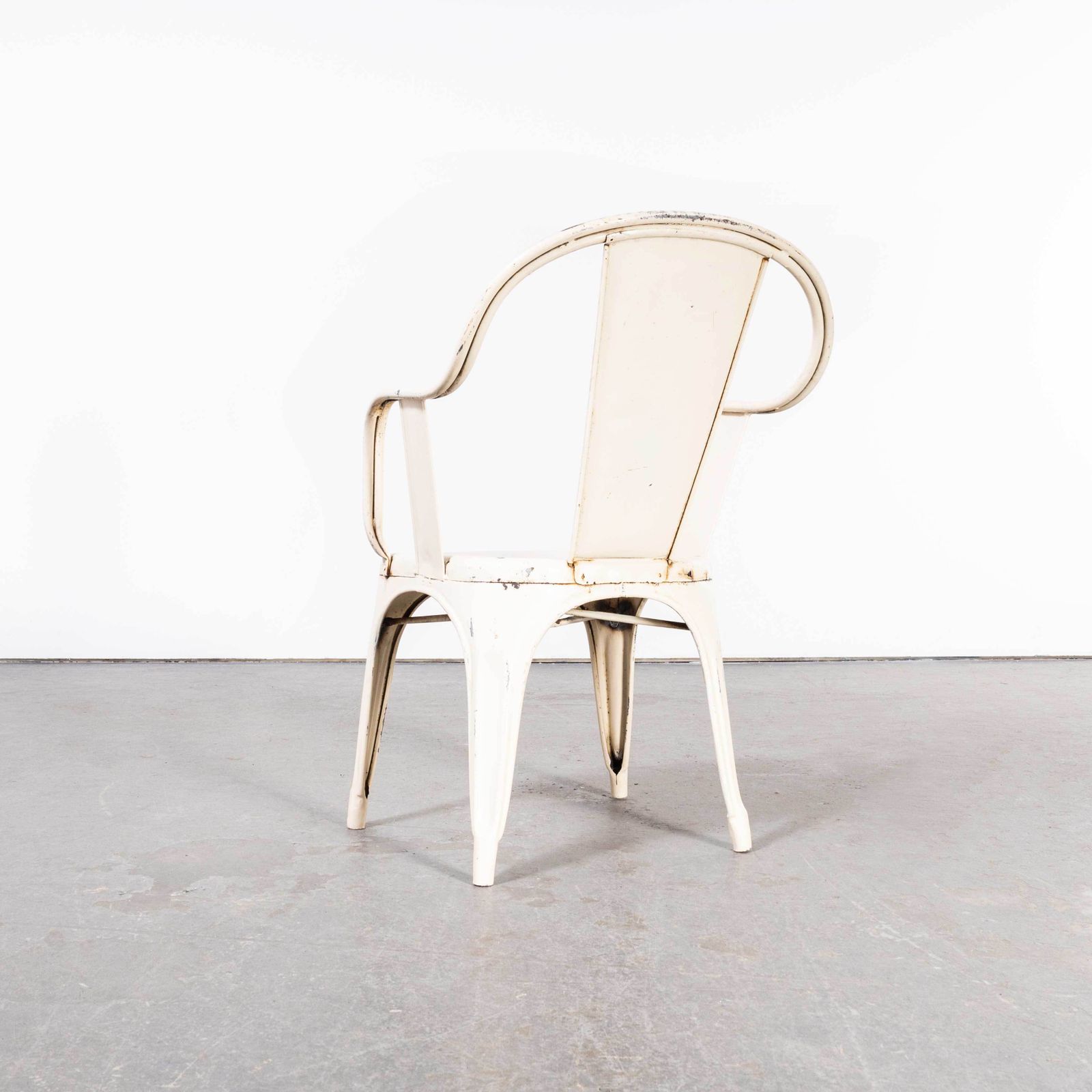 photo furniture 1950’s Original French Tolix Model C Armchairs Tolix – Dining Chairs – Set Of Five