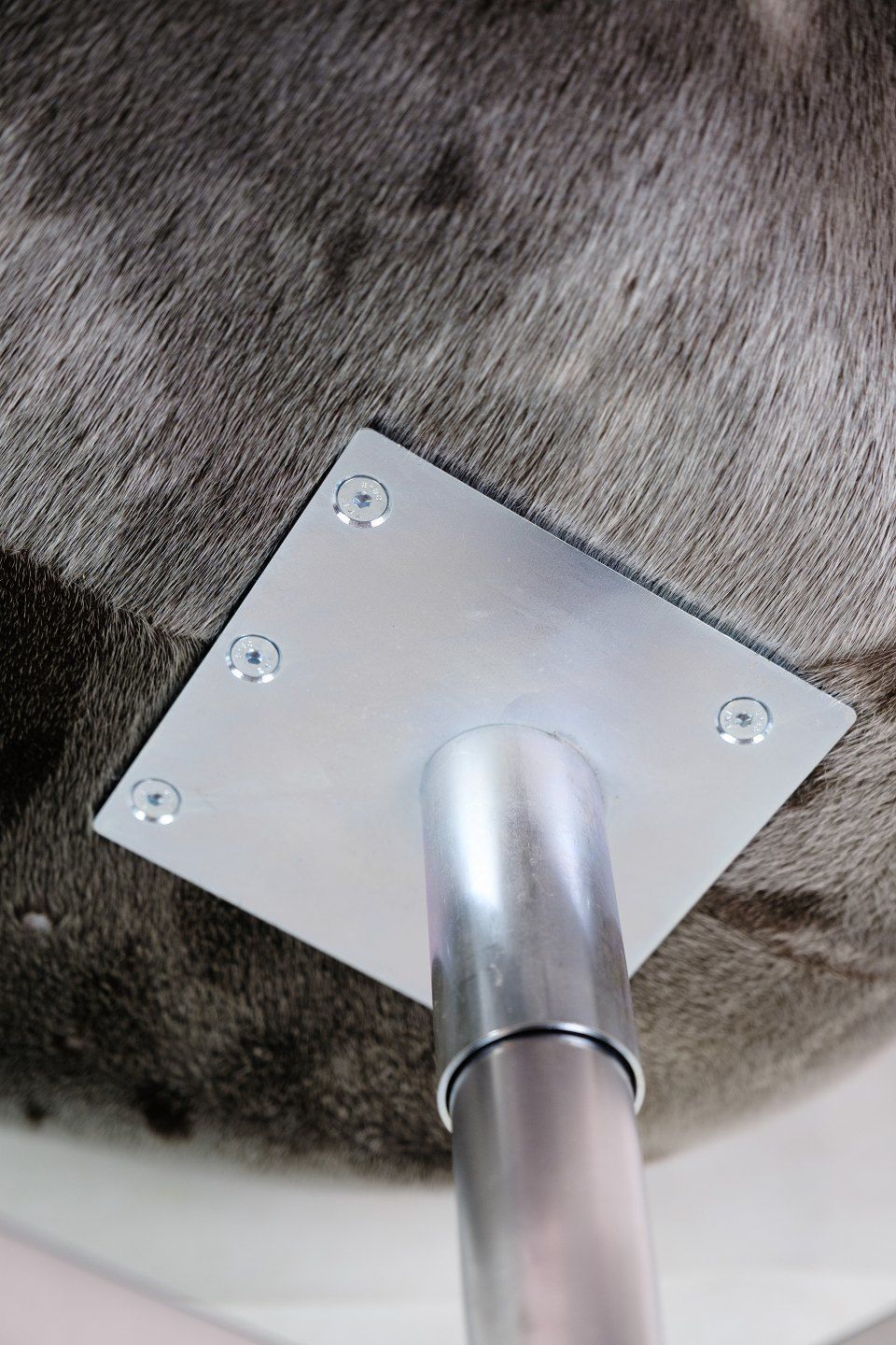 photo for sale Swan Chair Model 3320 By Arne Jacobsen For Fritz Hansen From 1958s