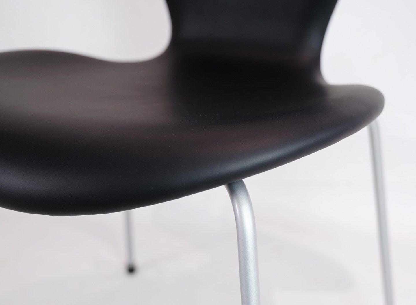 Set Of Six Seven Chairs, Model 3107 By Arne Jacobsen For Fritz Hansen From 1967s photo furniture