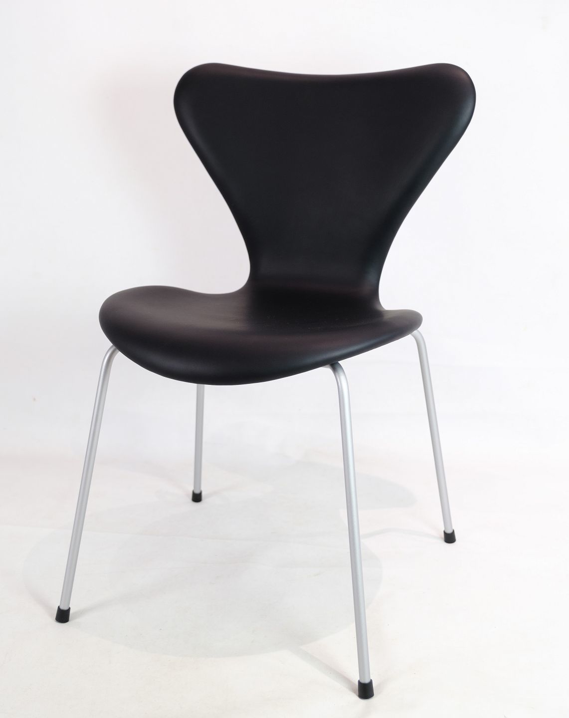photo furniture Set Of Six Seven Chairs, Model 3107 By Arne Jacobsen For Fritz Hansen From 1967s