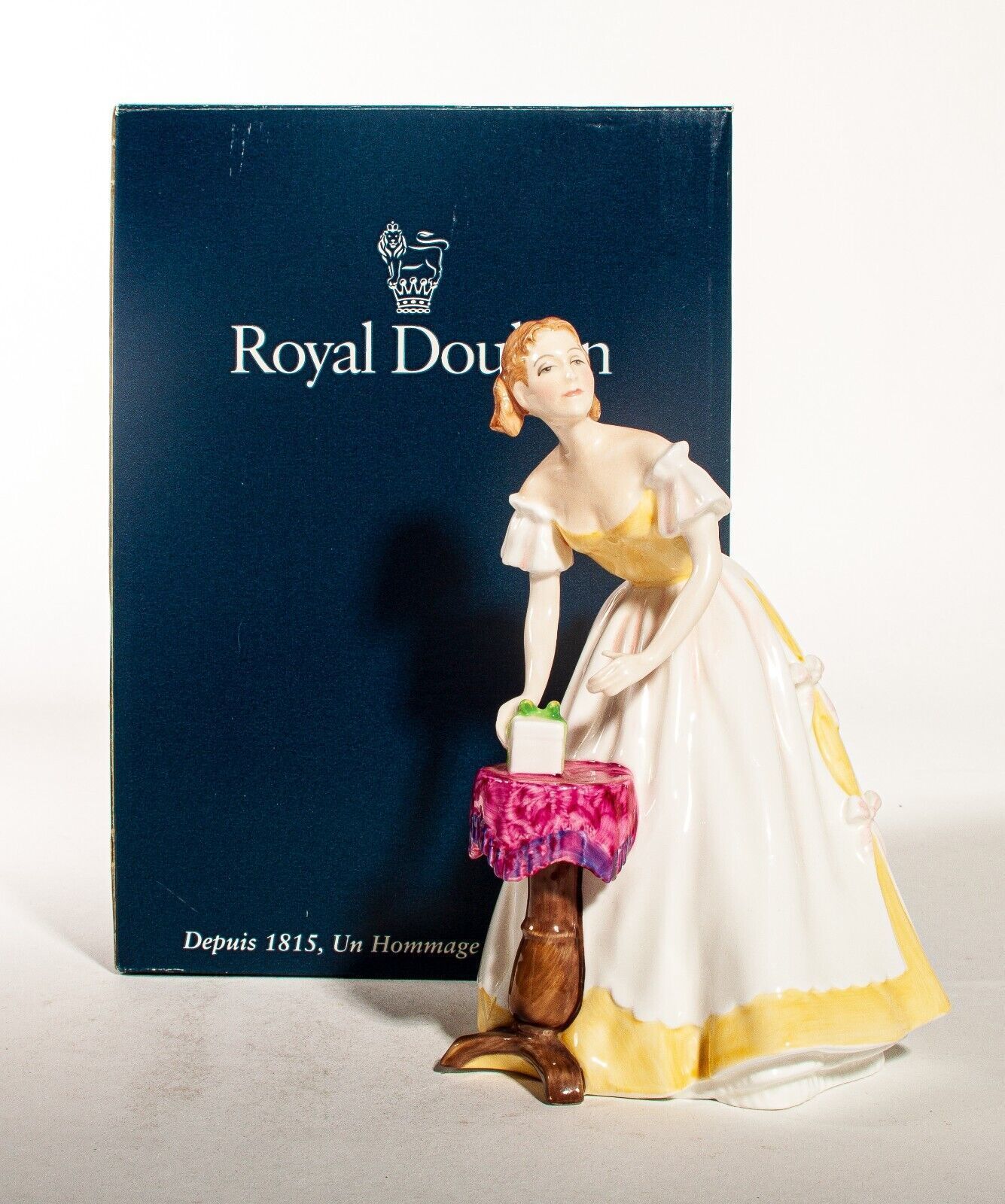 Royal Doulton Ladies Figure 'Happy Birthday' Hn3095 Boxed Uk Made