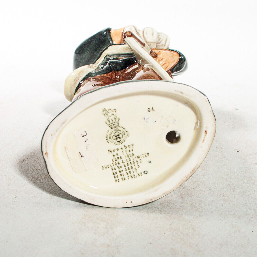 Royal Doulton Figure Newsboy Hn2244 Ltd Edition Of 250 Uk Made photo 175.0