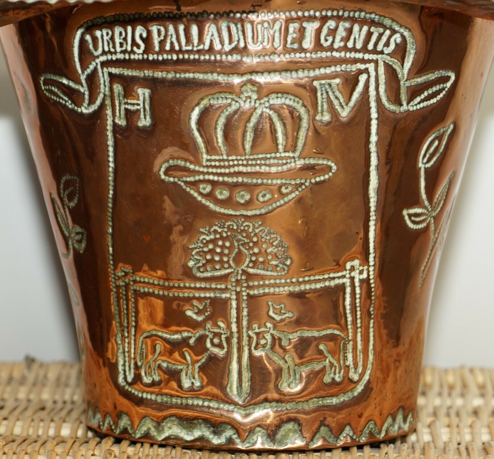 King Henry IV Coat Of Arms Armorial Crest French Copper Ice Campaign Bucket photo Home Decor