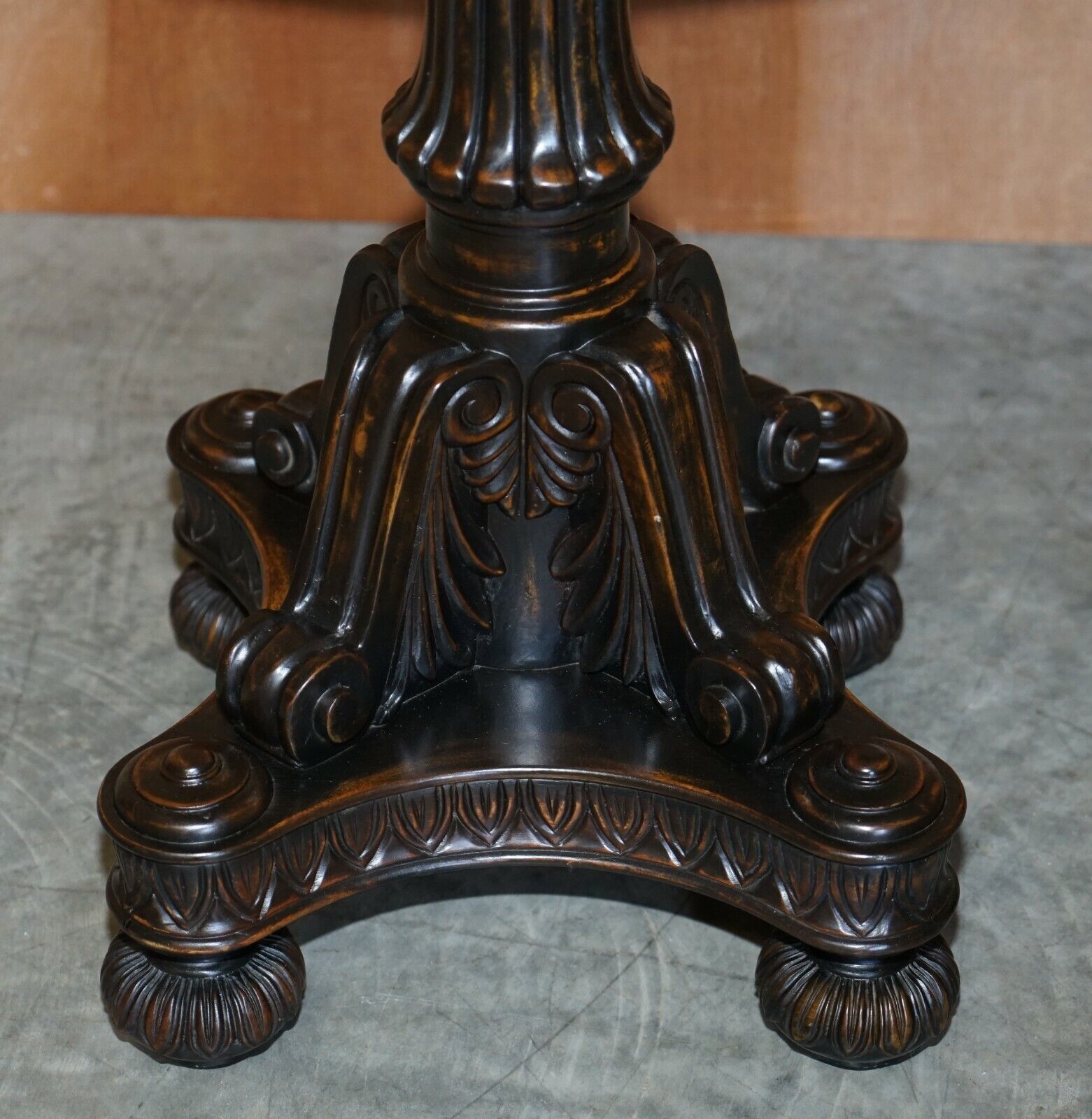 photo furniture Pair Of Antique Style Speciamine Wood Topped Occasional Side Lamp Wine Tables
