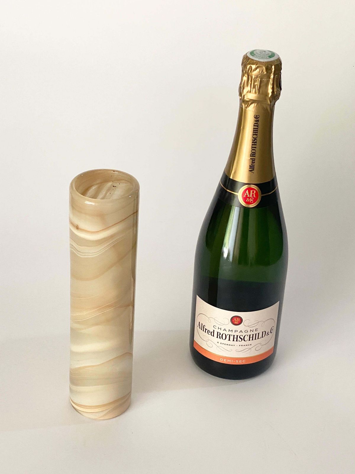 Small Onyx Vase, In A Cylindrical Shape, Beige Color, Italy Circa 1970 photo furniture