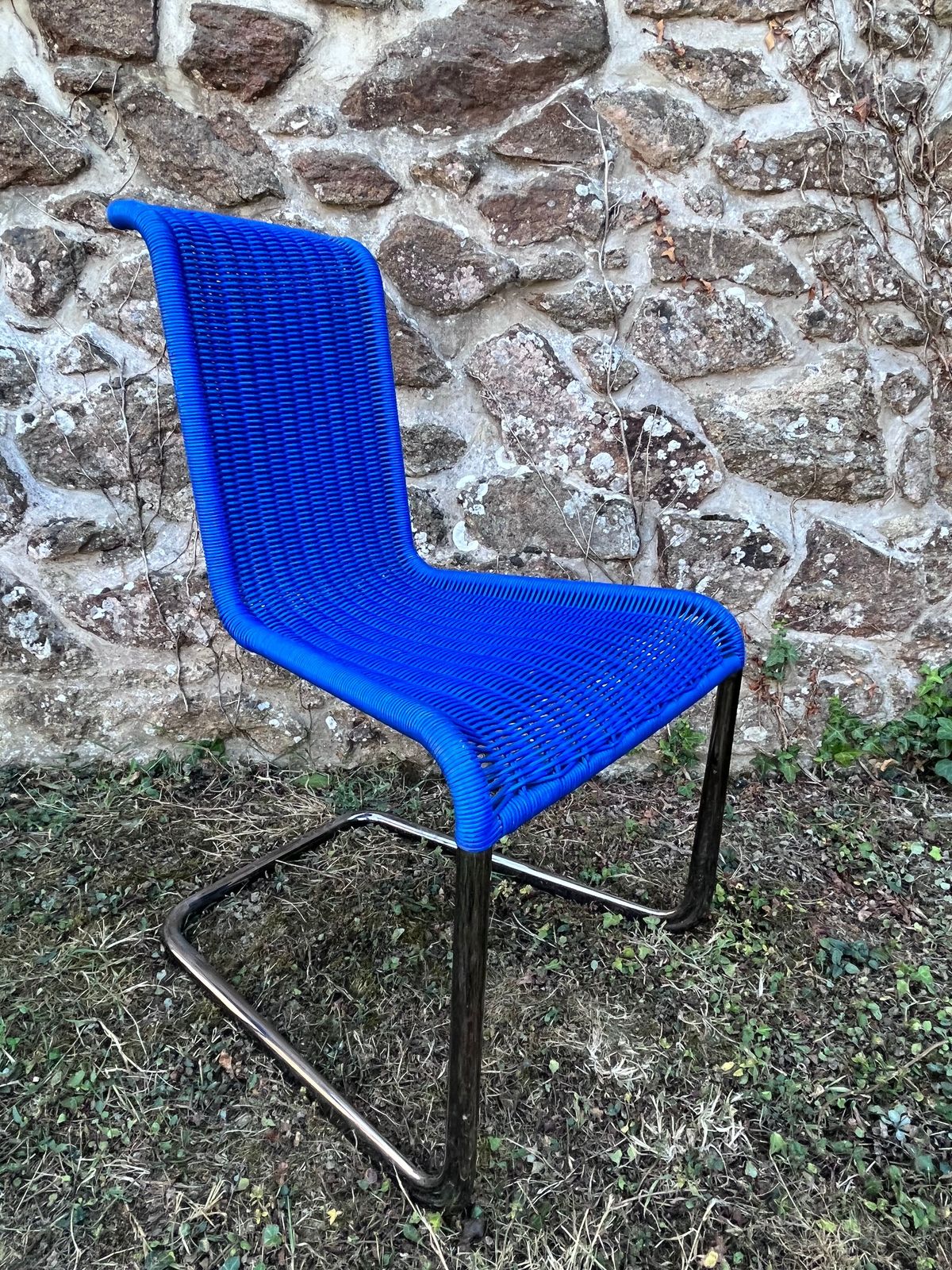 Furniture Cantilever B20 Chairs Published By Tecta photo