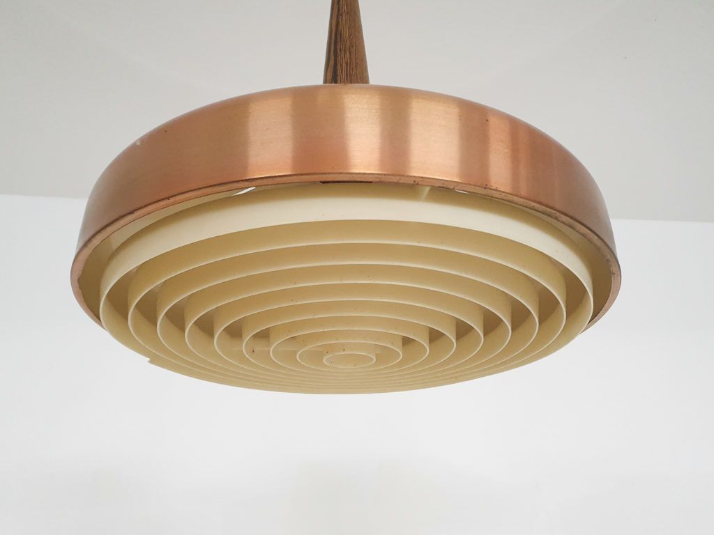 Scandinavisch Modern Koperen Hanglamp Met Houten Details, Ca. Jaren 1960 photo Verlichting