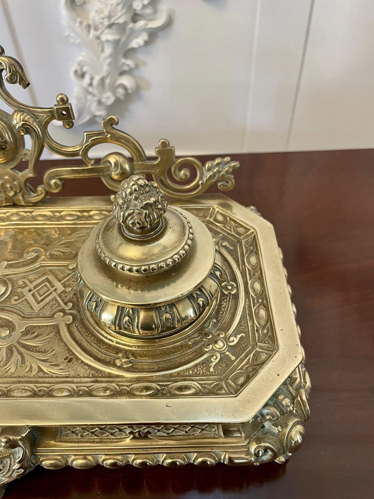 photo vinterior Magnificent Quality Antique 19th Century French Cast Brass Desk Set