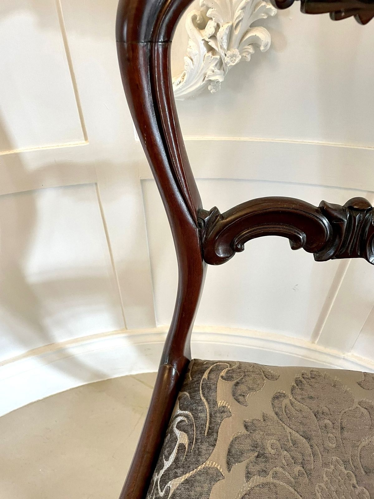 Fine Quality Set Of 4 Antique Carved Rosewood Dining Chairs photo 2345.0