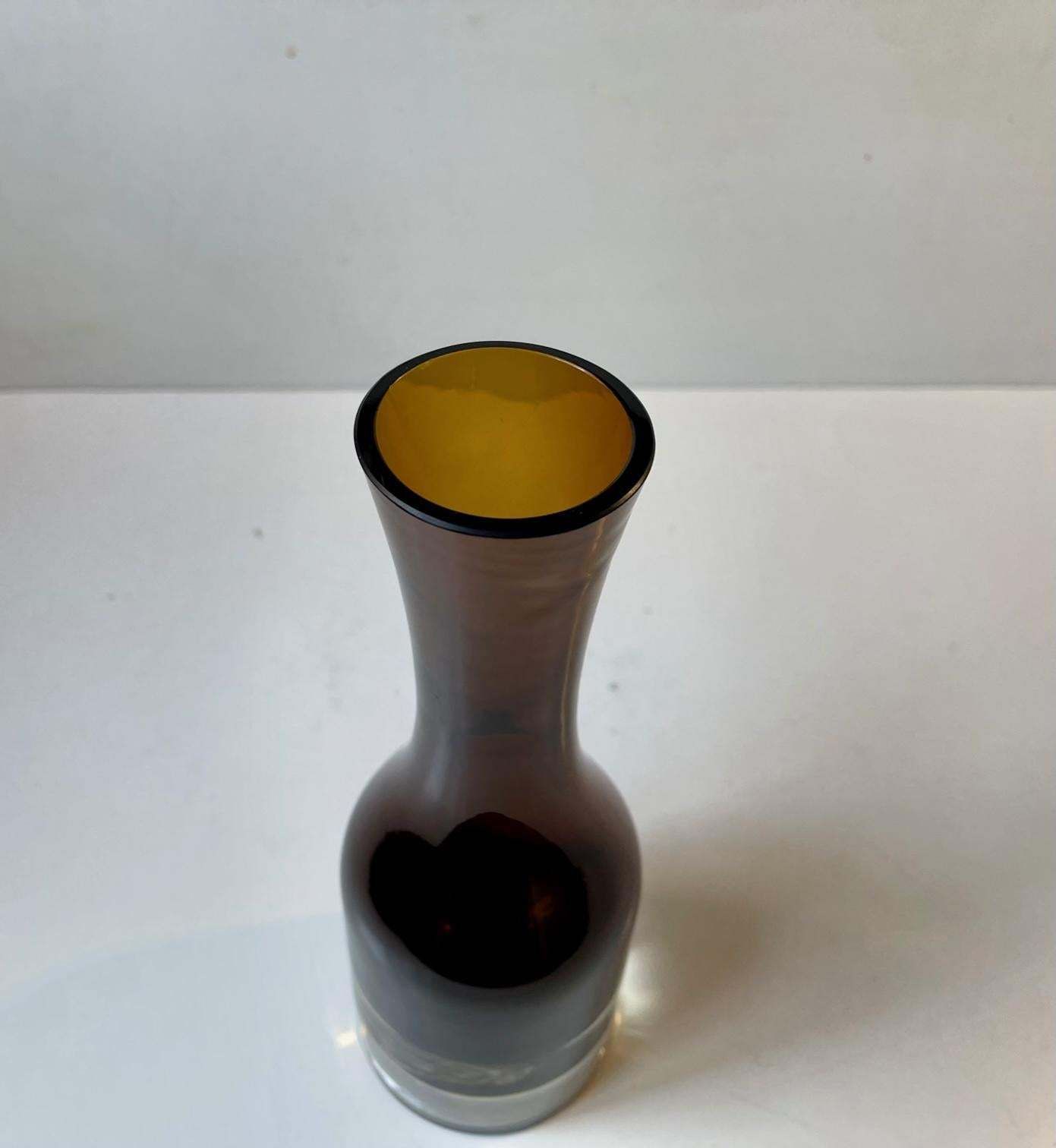 Midcentury Coffee Brown Glass Vase By Riihimaen Lasi Oy, Finland 1970s photo Home Decor
