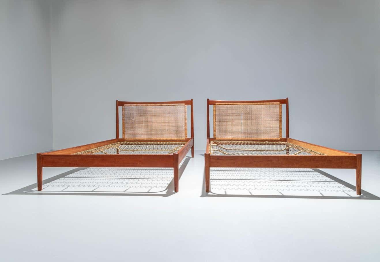 Set Van 2 Bedden Van Børge Mogensen Voor Søborg Møbelfabrik, Denemarken photo furniture