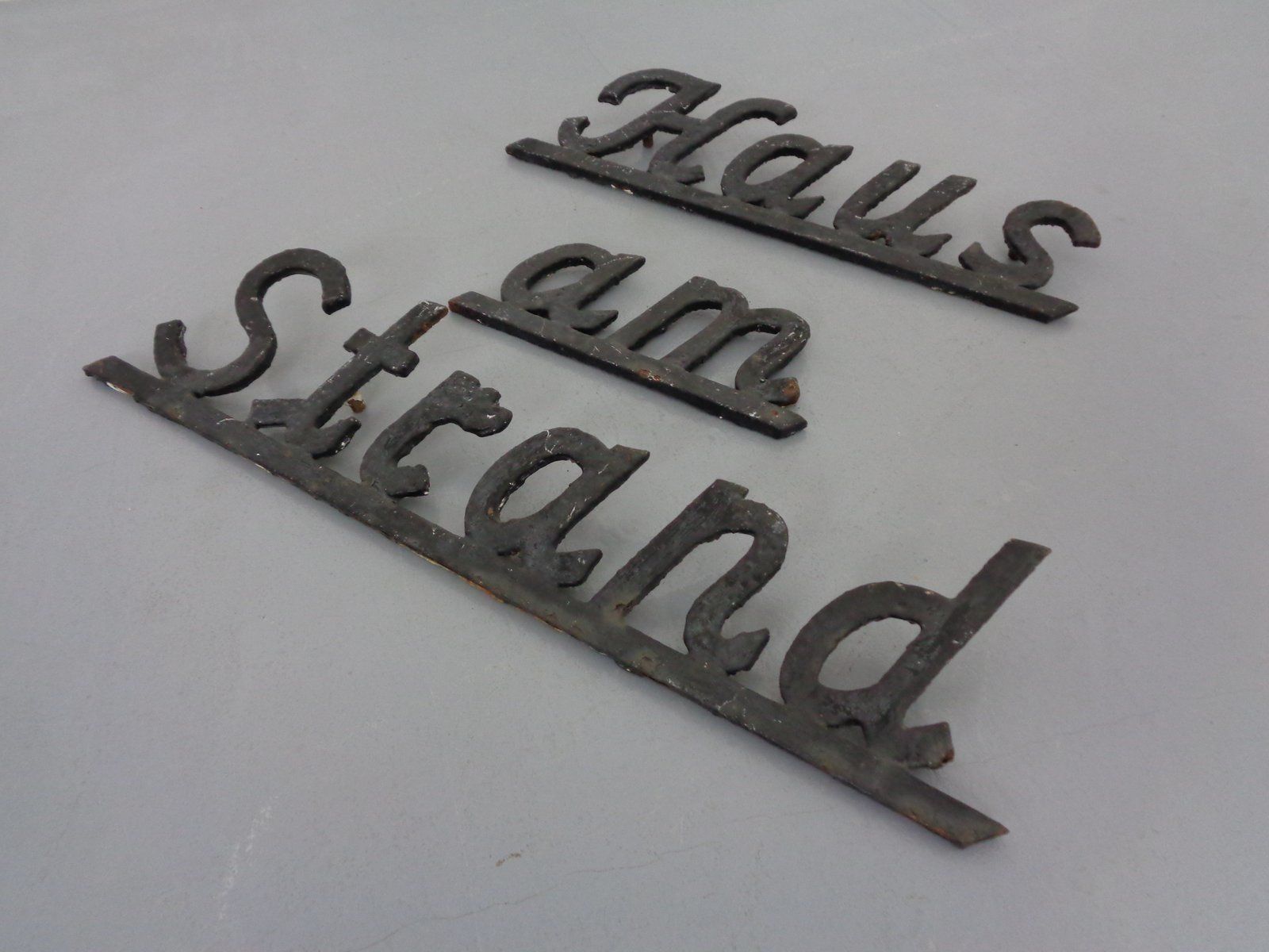 Cast Iron House Am Beach Lettering, Germany, 1960s, Set Of 3 photo vintage
