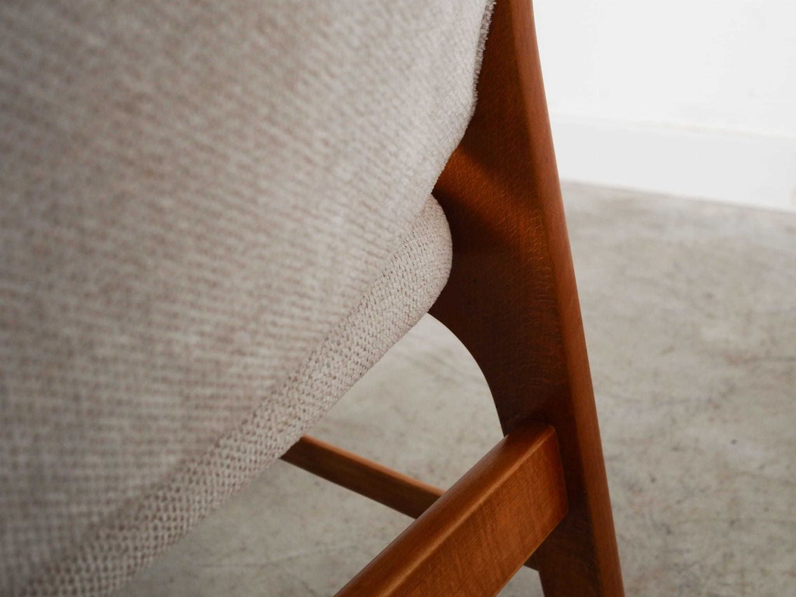 1049.0 Beech Armchair, Scandinavian Design, 1960s, Designer: Arne Hovmand Olsen, Manufacture: A. R. Klingenberg & Son photo
