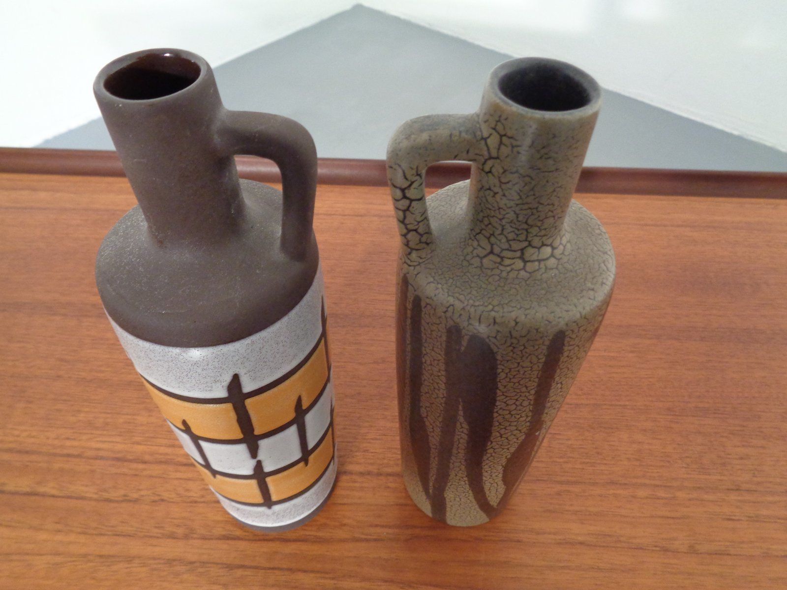 980 Ceramic Vases From Strehla, East Germany, 1960s, Set Of 2 photo for sale